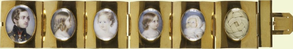 biżuteria królowej Wiktorii, pierścionek z wizerunkiem księcia Alberta, biżuteria z fotografiami, biżuteria sentymentalna, biżuteria pośmiertna, kolekcja Windsorów, blog historia, blog historyczny